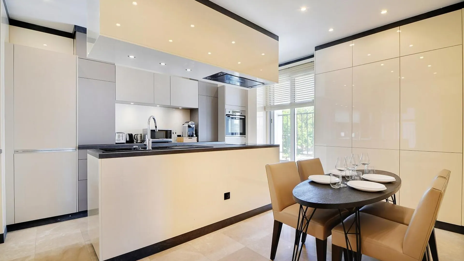 Apartment Ferienwohnung Vue Exceptionnelle Sur La Tour Eiffel Paris Frankreich